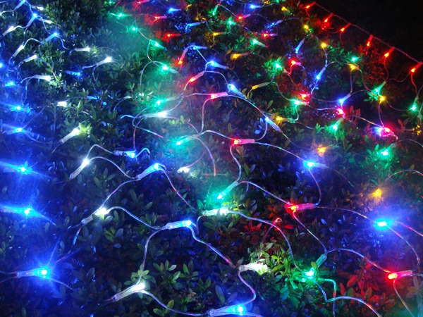 イルミネーション 屋外用 ネットライト 長方形 LED 300球 3×1m リモコン 操作 コンセント式 防水 おしゃれ クリスマス ライト ツリー  飾り付け イルミネーションライト 電光ホーム